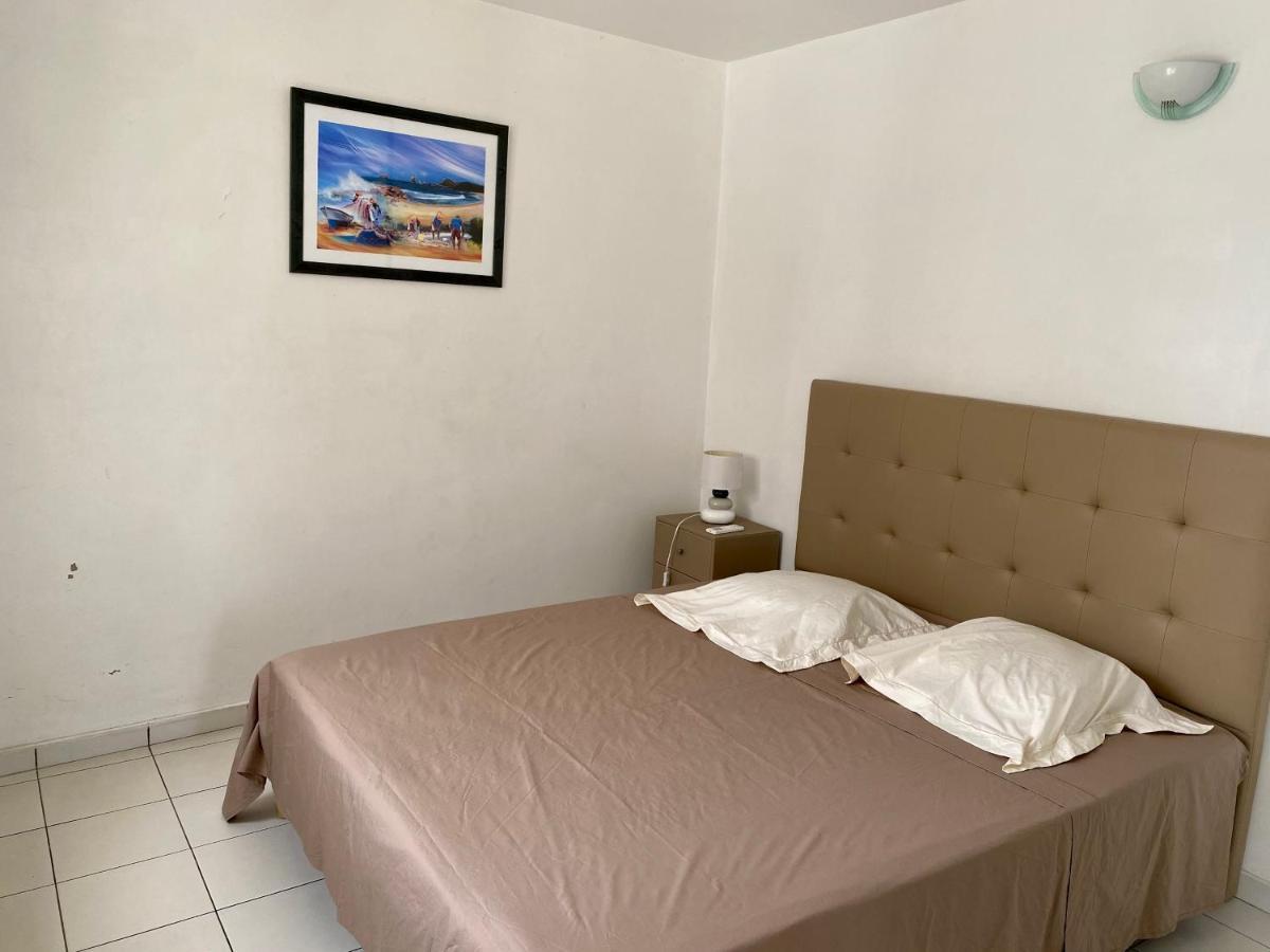 Appartement Bord De Mer Sainte-Anne  Ngoại thất bức ảnh
